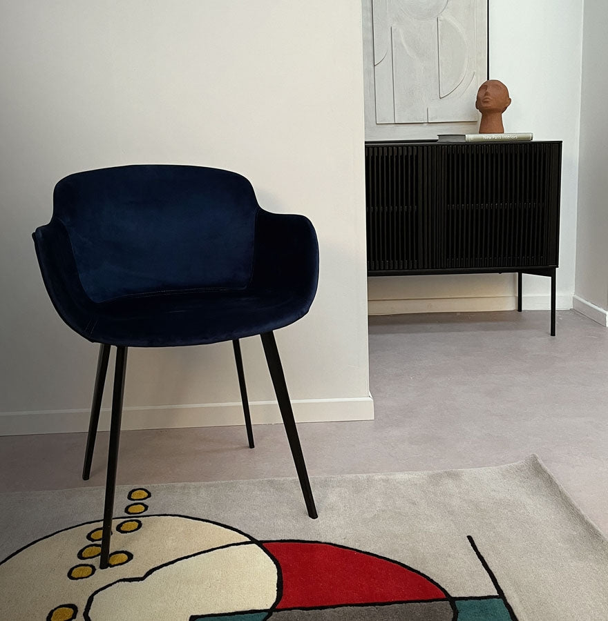 Veloria | Luxe fauteuil met armleuningen – blauw velours – tijdloos design