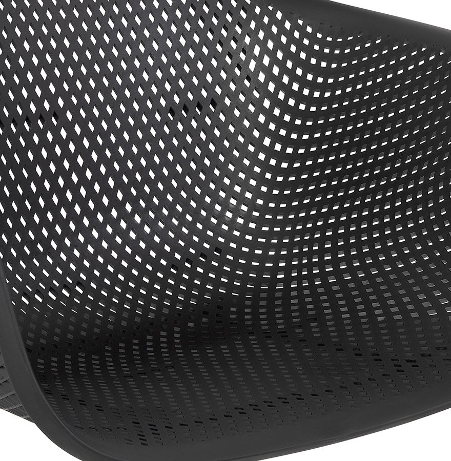 Drakelle | Geperforeerde stoel met armleuningen – luxe binnen/buiten comfort