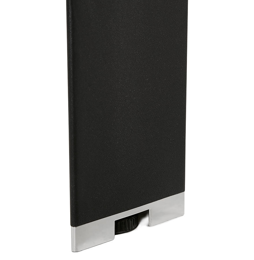Nobilis | Luxe vergadertafel met notenhout en zwart metaal – elegant design – 140x140 cm