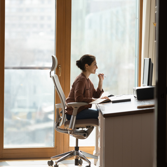 Hoe kies je een ergonomische bureaustoel voor langdurig thuiswerken?