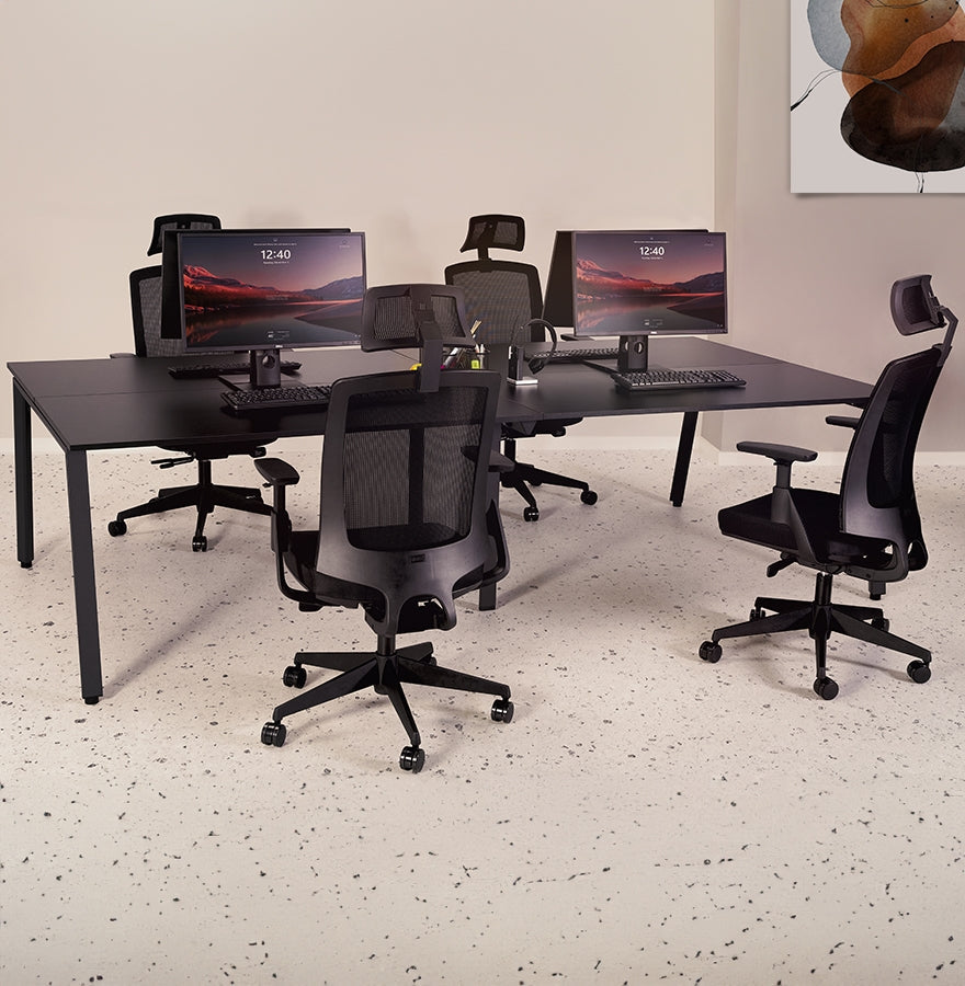 Alurea | Luxe vergadertafel met notenhout en zwart metaal - 140x140 cm