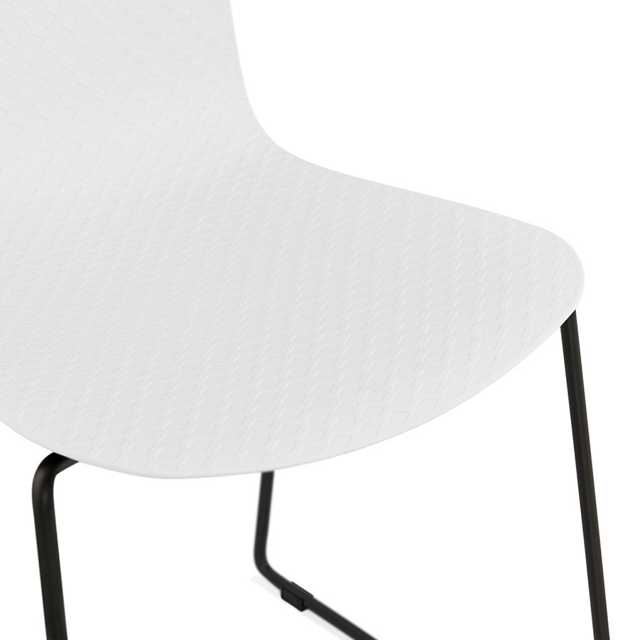 Vitraza | Luxe witte stoel met zwarte metalen poten-OfficeKing