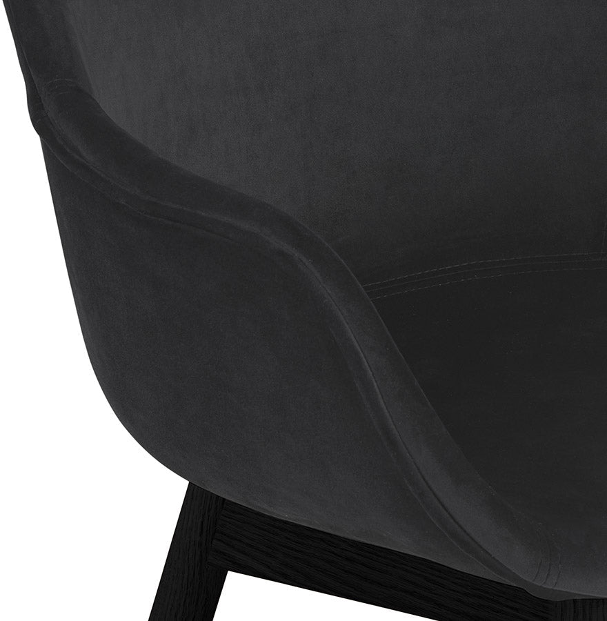 Veloria | Luxe fluwelen stoel met armleuningen - tijdloos design