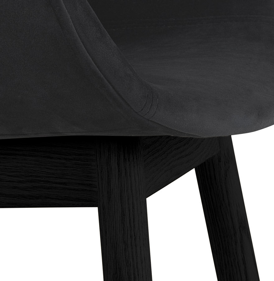 Veloria | Luxe fluwelen stoel met armleuningen - tijdloos design