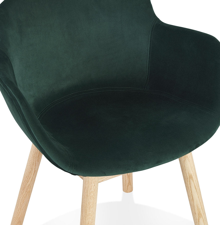 Velora | Luxe fluwelen stoel met armleuningen – natuurlijk hout