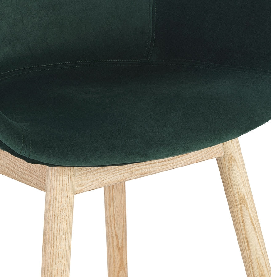 Velora | Luxe fluwelen stoel met armleuningen – natuurlijk hout