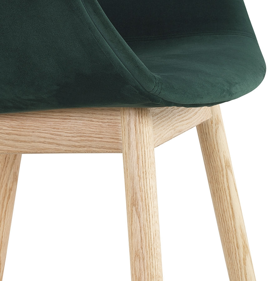 Velora | Luxe fluwelen stoel met armleuningen – natuurlijk hout