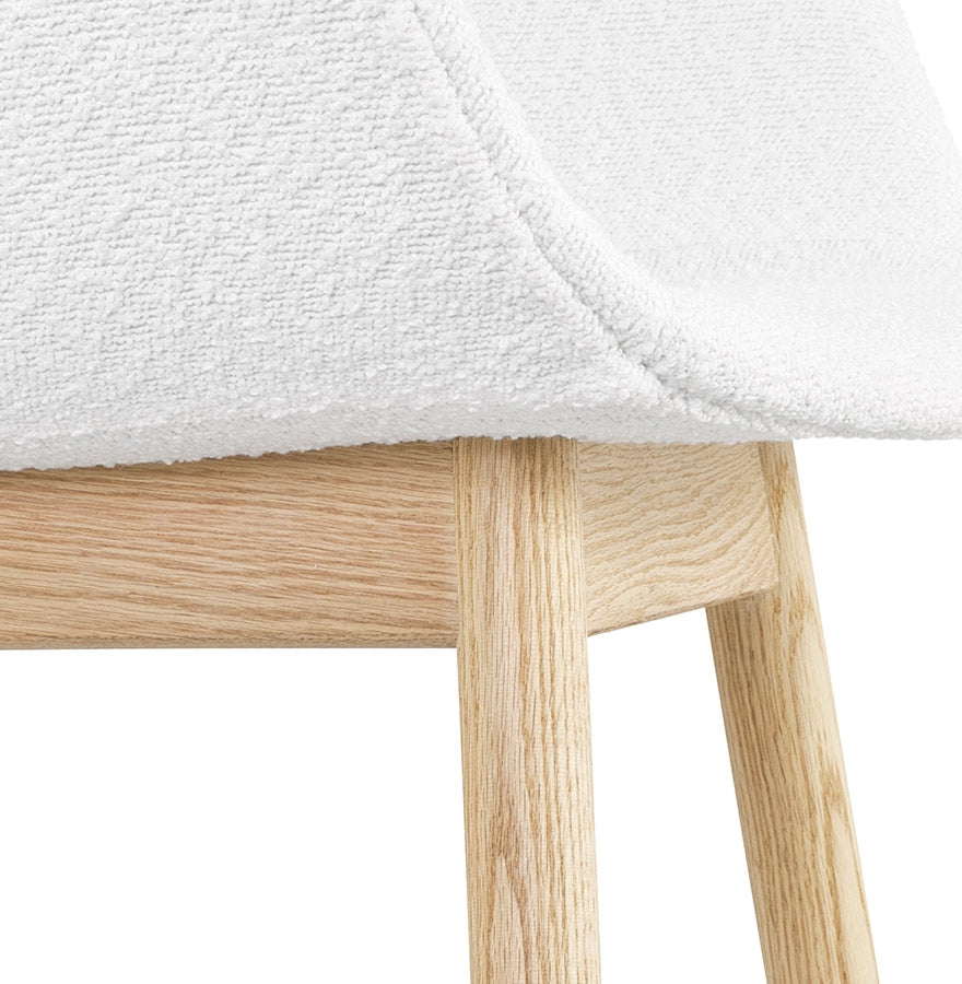 Moutou Luxe | Armchair with soft white terry and natural wood legs - Elegant comfort