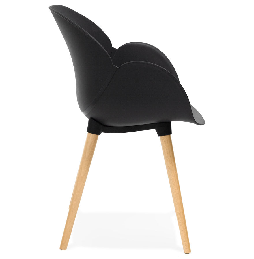 Nordara | Scandinavische stoel met luxe uitstraling en houten poten