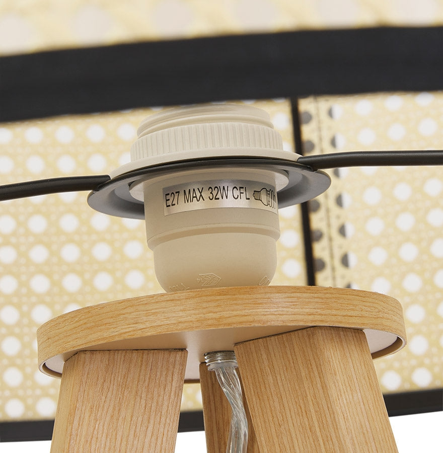 Lumira | Driepoot Vloerlamp met Rotan – Elegant en Natuurlijk Design