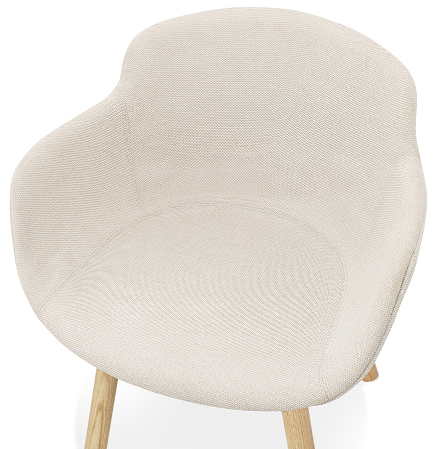 Veranova | Luxe beige fauteuil met armleuningen – natuurlijk houten poten