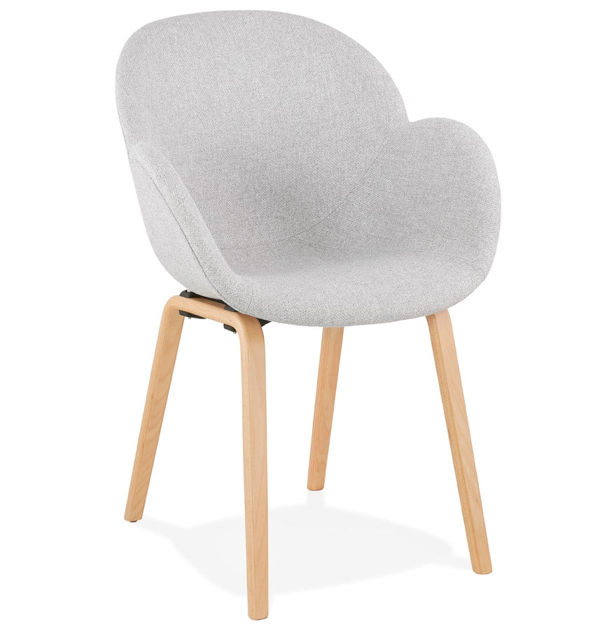 Norrvag | Designstoel met armleuningen – Scandinavisch comfort in lichtgrijs