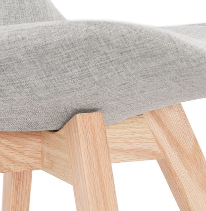 Nordique | Luxe grijze stoel met natuurlijke houten poten-OfficeKing