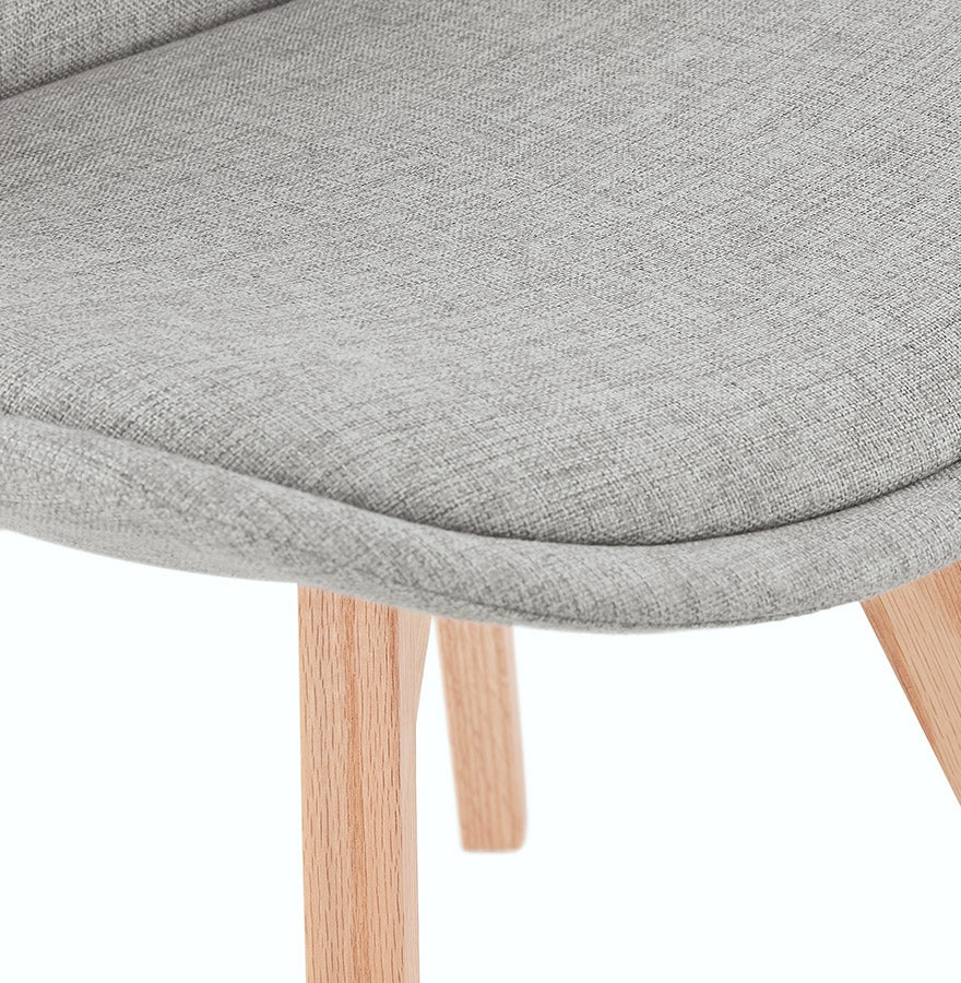 Nordique | Luxe grijze stoel met natuurlijke houten poten-OfficeKing