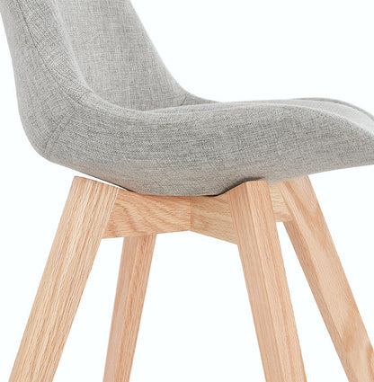 Nordique | Luxe grijze stoel met natuurlijke houten poten-OfficeKing